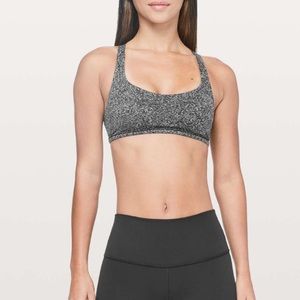 Lululemon Free to be Wild Bra Light Support A/B Feather Jacquard Black & White